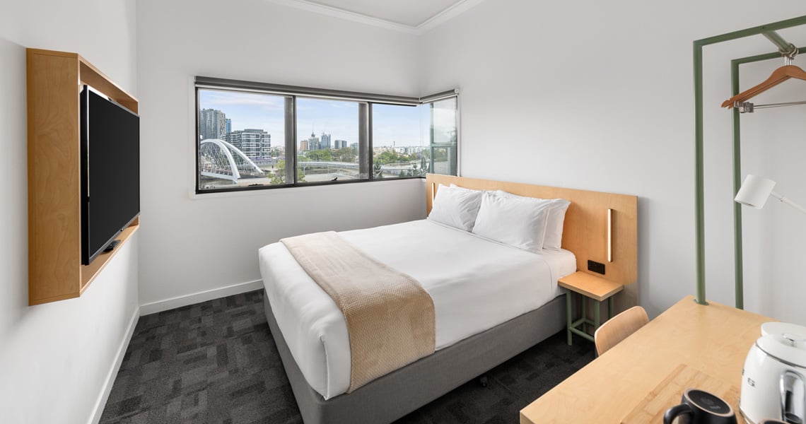 YHA Brisbane City | King Ensuite Room