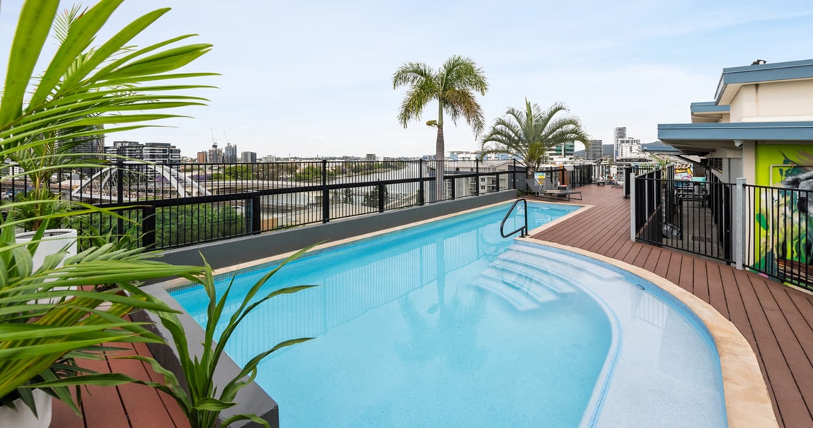 YHA Brisbane City | Rooftop pool