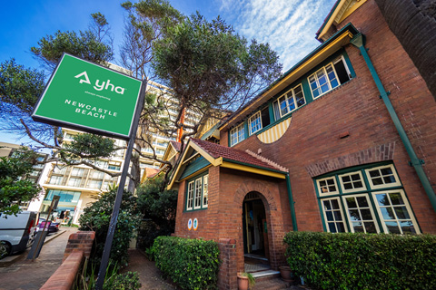 YHA Newcastle Beach